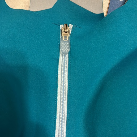 Brooks Sports Bra - 34DD/E - Picture 2 of 7